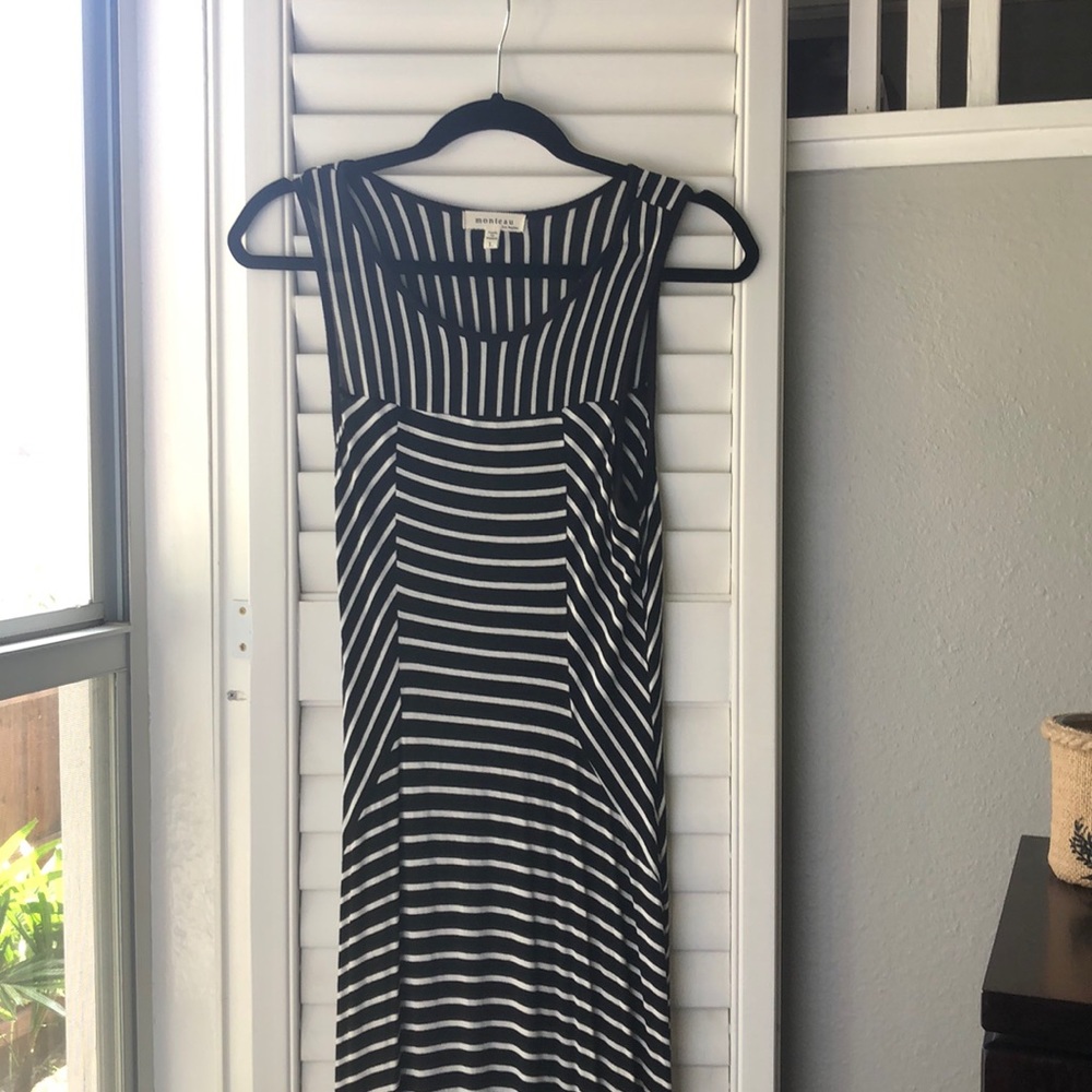 Long, striped maxi dress!